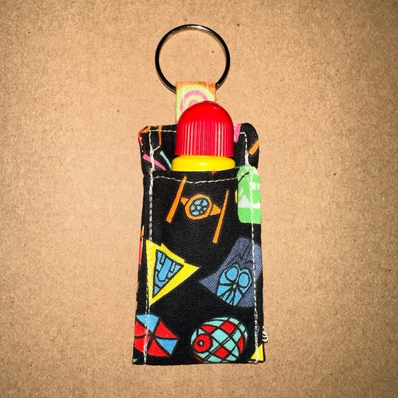 Handmade lip balm holder keychain- Star Wars print - Picture 2 of 4